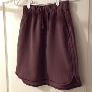 Lululemon "on the fly" skirt